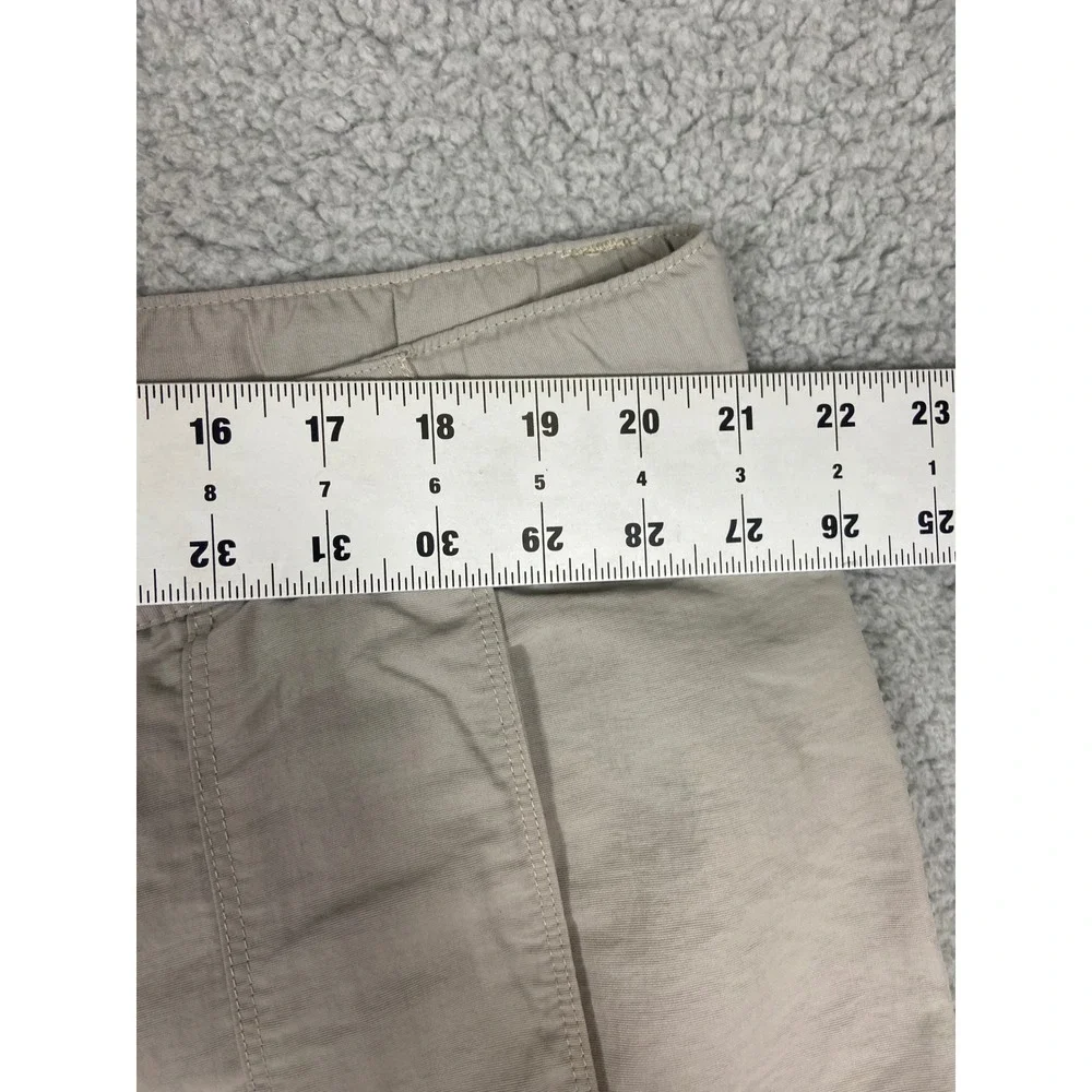 The North Face Mens Tan Nylon Hiking Cargo Shorts XL Long Integrated Belt‎